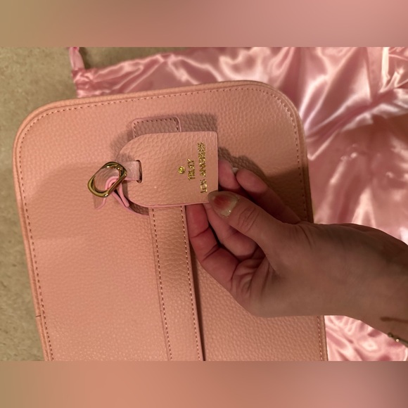 NEW TRULY Pink Travel Makeup Case - Picture 11 of 11